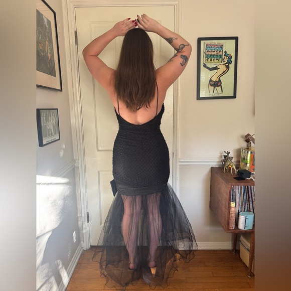 80s Vintage Mermaid Hem Wiggle Dress - Picture 2 of 7